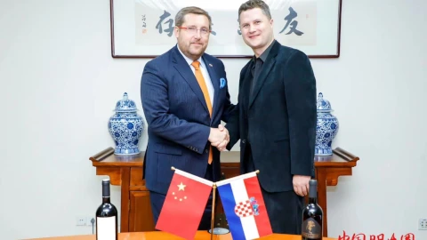 Saradnja sa Hrvatskom Josip i Dario Mihelin ambasador Republike Hrvatske u Kini
