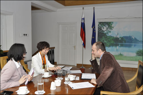 Ministar savjetnik slovenskog veleposlanstva u Kini se sastao s glavnom tajnicom Saveza kineskih komercijalnih medija