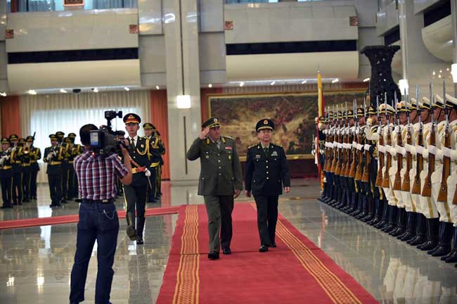 Načelnik Generalštaba Vojske Srbije general Ljubiša Diković u poseti Kini